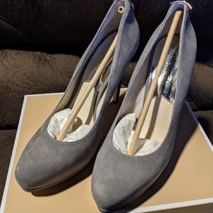 Michael Kors Hamilton Pump